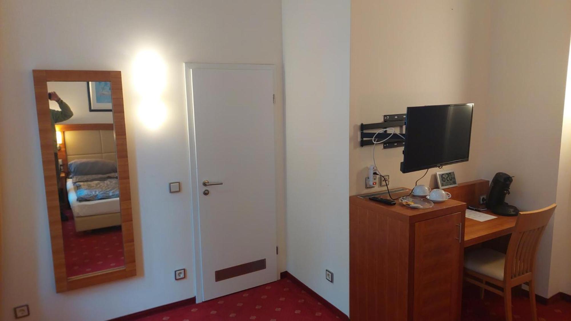 Die Villa, Zimmer 26, Dz 레버쿠젠 외부 사진